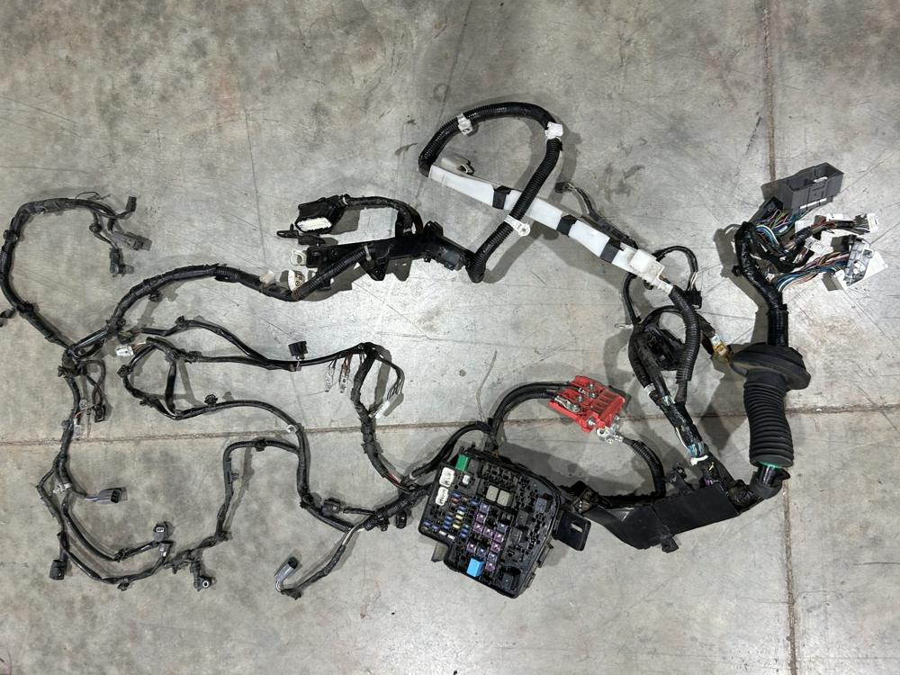 2017 Toyota Yaris Engine Wire Harness – photo 1