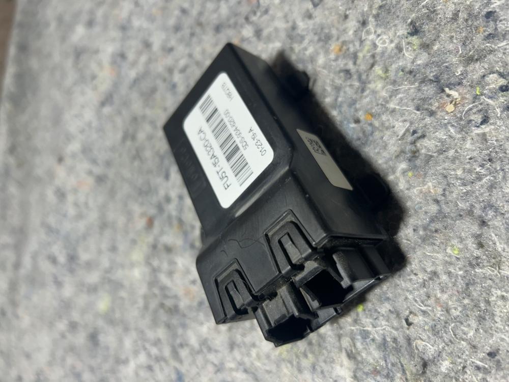 2017-2020 Ford F250 Sd OEM Spotlight Lamp Control Module FU5T15A320CA – photo 4