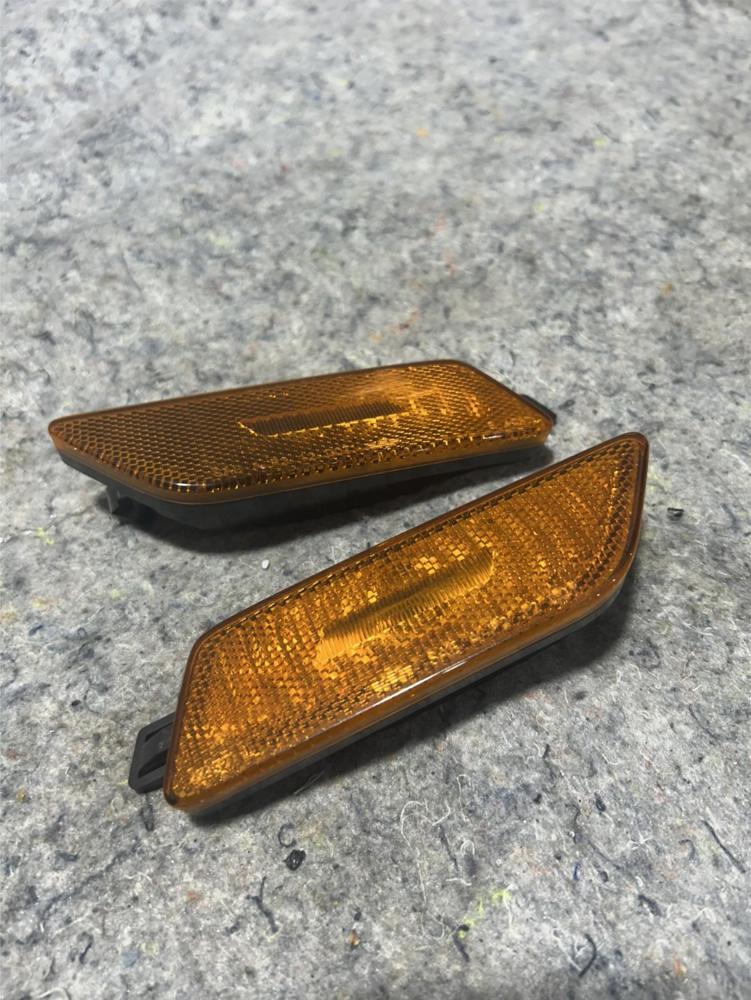 15-21 Porsche Macan Orange Clear Color L+r Side Marker 95B945119 95B945120 OEM – photo 1