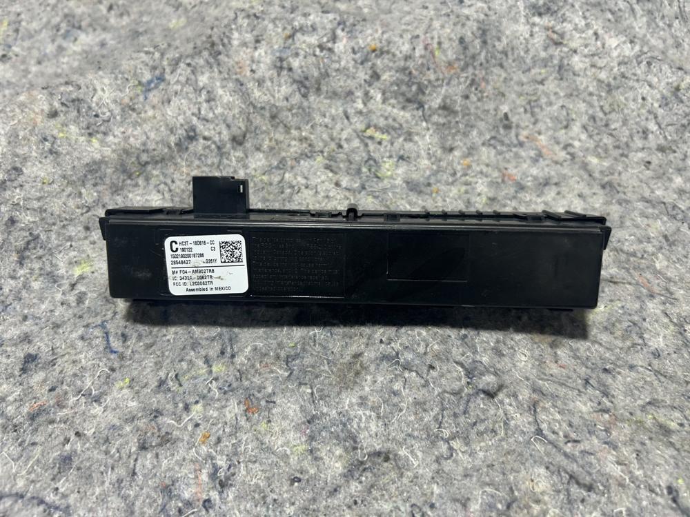 2018 2019 2020 Ford F350 Sd OEM Communication Sync Antenna HC3T-18D816-CC – photo 1
