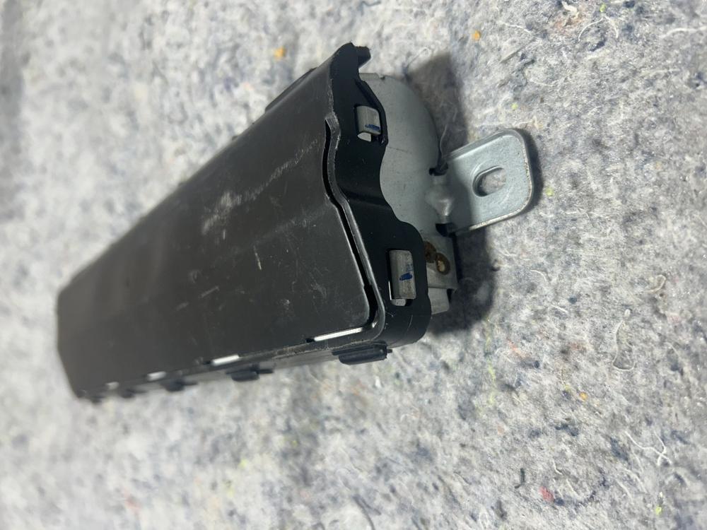 2018-2022 Chevrolet Spark Passenger Right RH Good Knee Panel OEM – photo 2