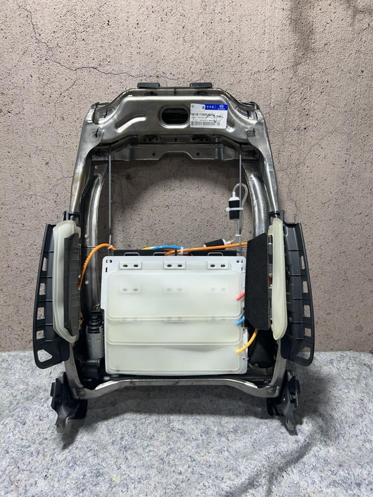 New OEM Front Left Seat Back Frame 88320 T1AD0 Genesis G80 G90 – photo 1