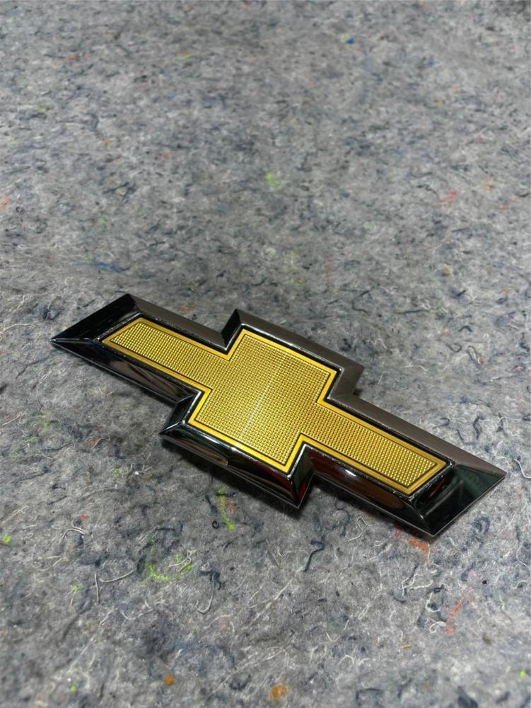 OEM 2015-2020 Chevrolet Chevy Impala Rear Trunk Bowtie Emblem Badge 22743584 – photo 1
