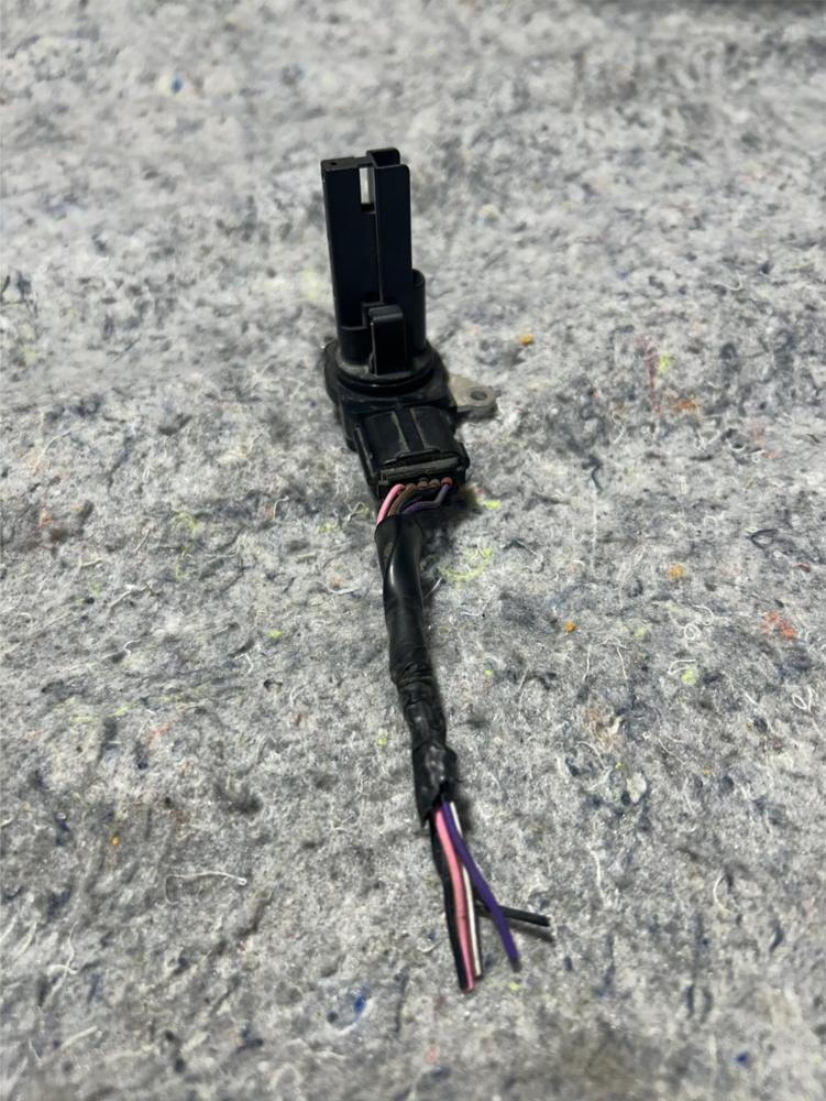 Mass Air Flow Meter Sensor 22204-31020 Toyota Scion RAV4 Lexus – photo 1