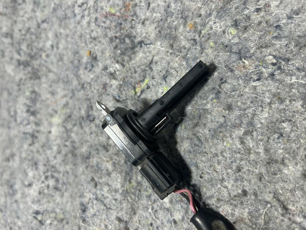 Mass Air Flow Meter Sensor 22204-31020 Toyota Scion RAV4 Lexus – photo 4