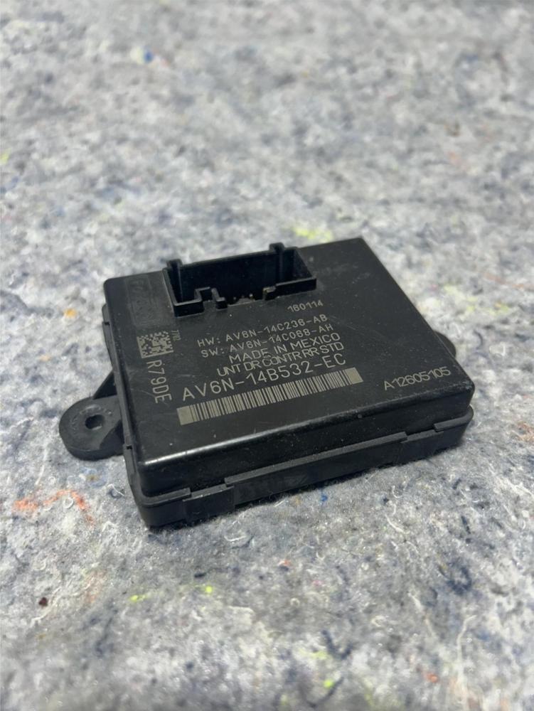 2013 Ford C-max Hybrid Rear Driver Left Door Control Module AV6N14B532EC OEM – photo 2