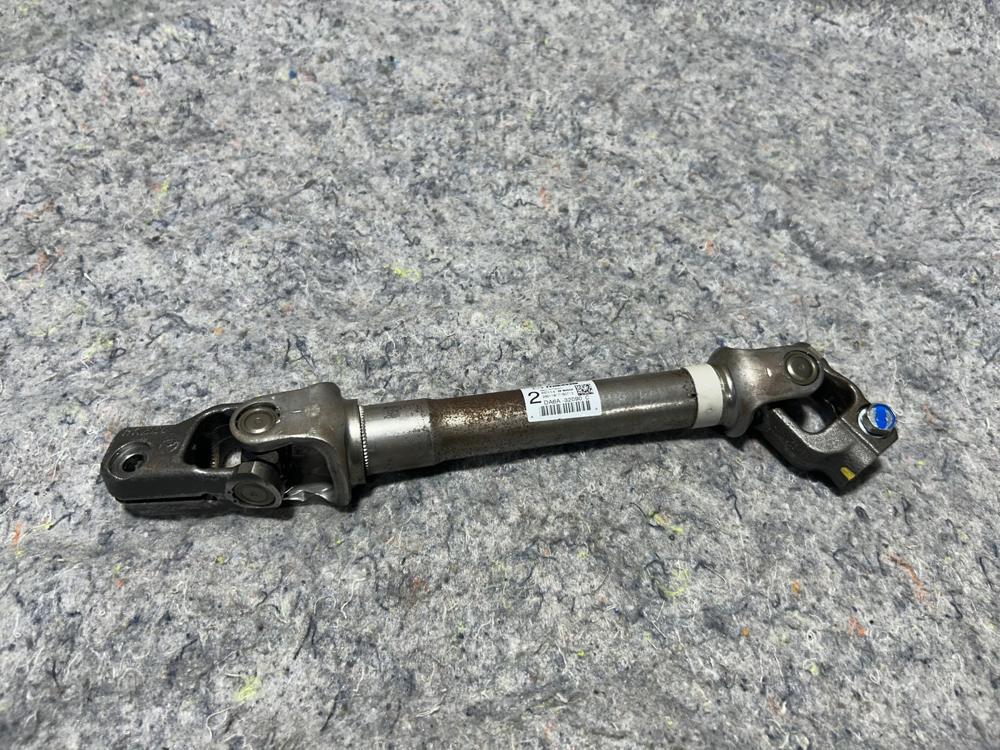 2016 Mazda CX3 Mazda 3 Toyota Yaris Ia Lower Steering Shaft OEM DA6A32090C – photo 1