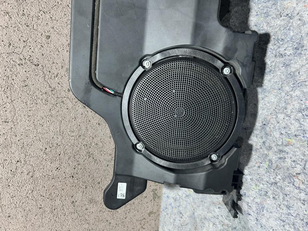 2018-2020 Ford F150 OEM B&o Subwoofer Speaker JL3T19A067KB OEM – photo 4