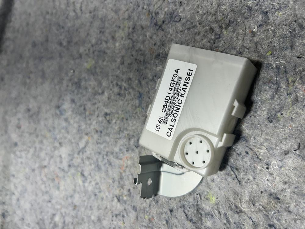 Infiniti Q50 2014-2017 OEM Theft Locking Computer Control Module 284D14GF0A – photo 2