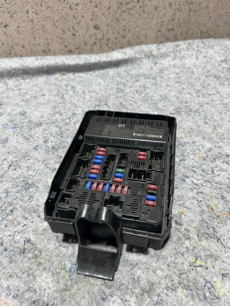 2018-2023 Infiniti Q50 Engine Room Fuse Box Controller Module Unit & Cover OEM – photo 2