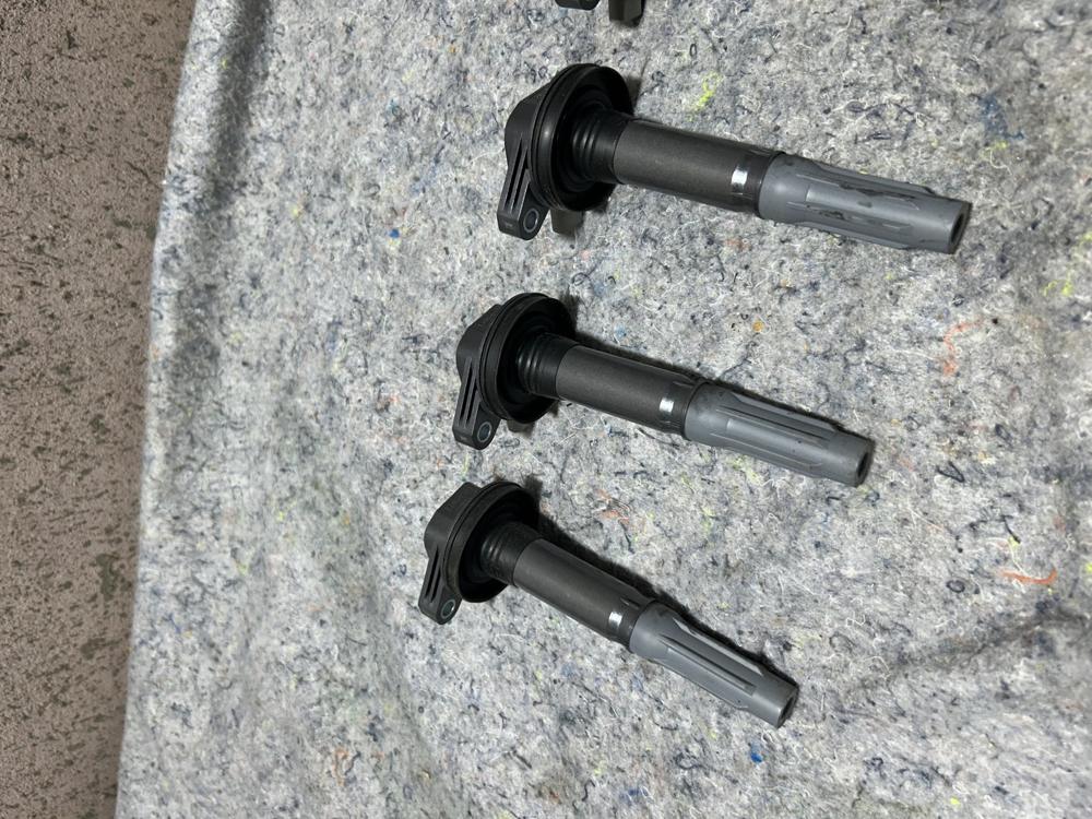 Ford Mustang Shelby GT350 High Voltage Ignition Coils GR3E12A375AA 2016 30083562 – photo 2