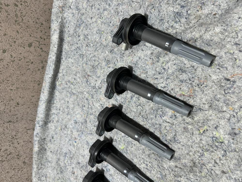 Ford Mustang Shelby GT350 High Voltage Ignition Coils GR3E12A375AA 2016 30083562 – photo 3