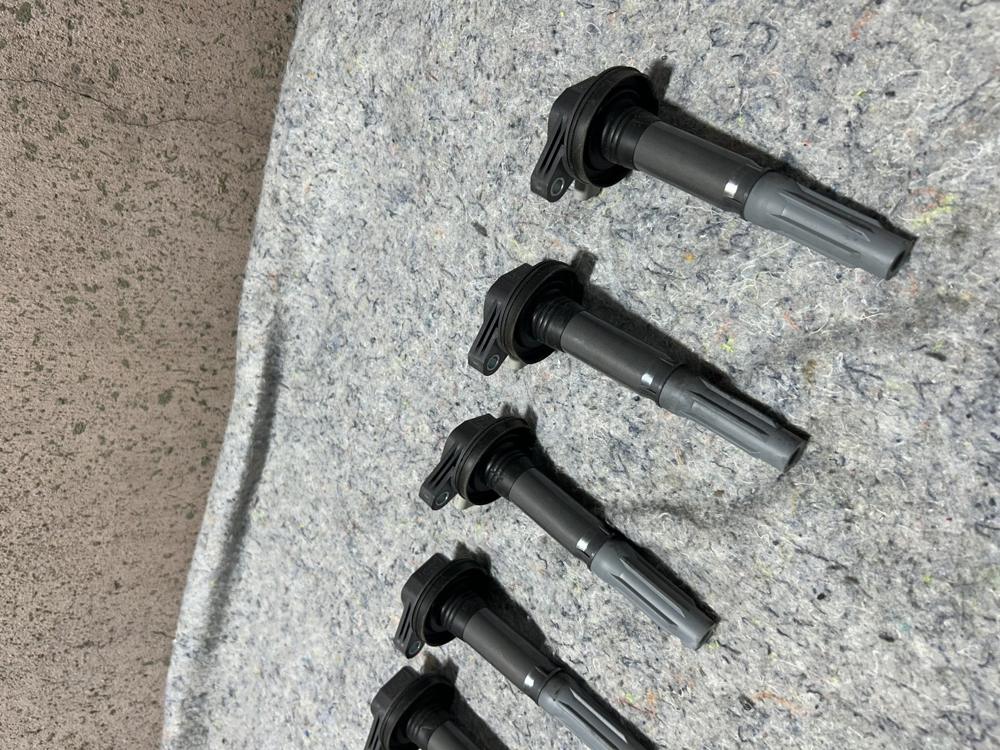 Ford Mustang Shelby GT350 High Voltage Ignition Coils GR3E12A375AA 2016 30083562 – photo 4