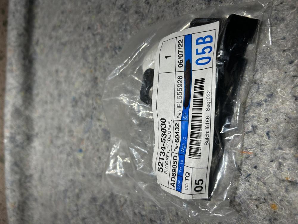 2016 IS300 Bumper Bracket Front Left LX1032121 5213453030 – photo 3