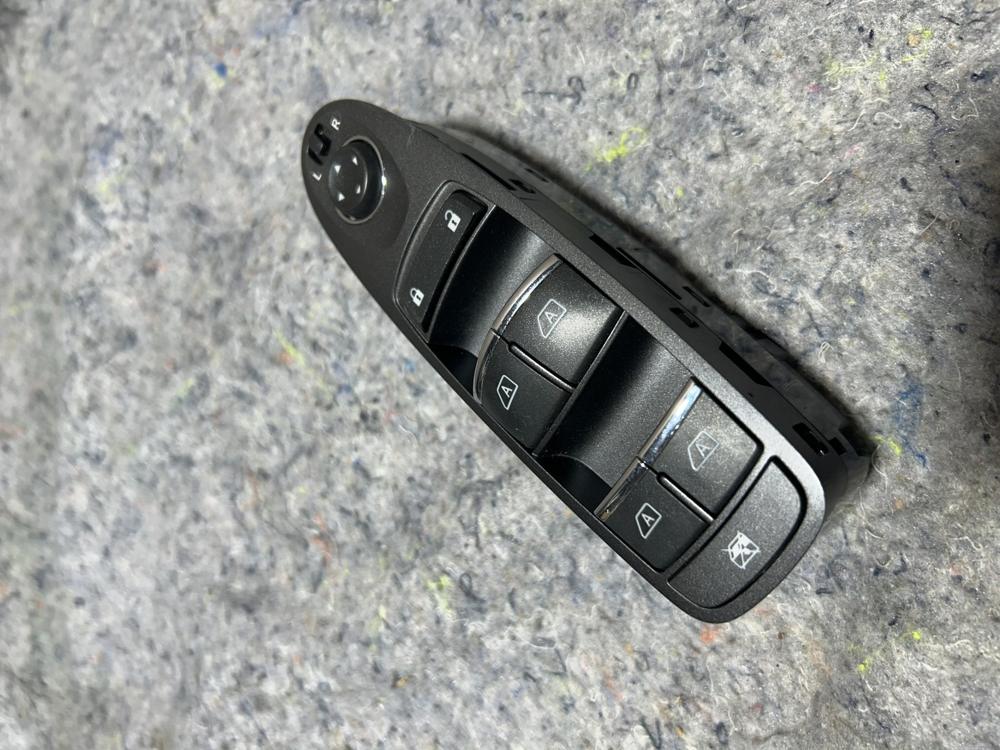 2014-2018 Infiniti Q50 Front Leftt Driver Window Switch OEM 254014GA6A – photo 2