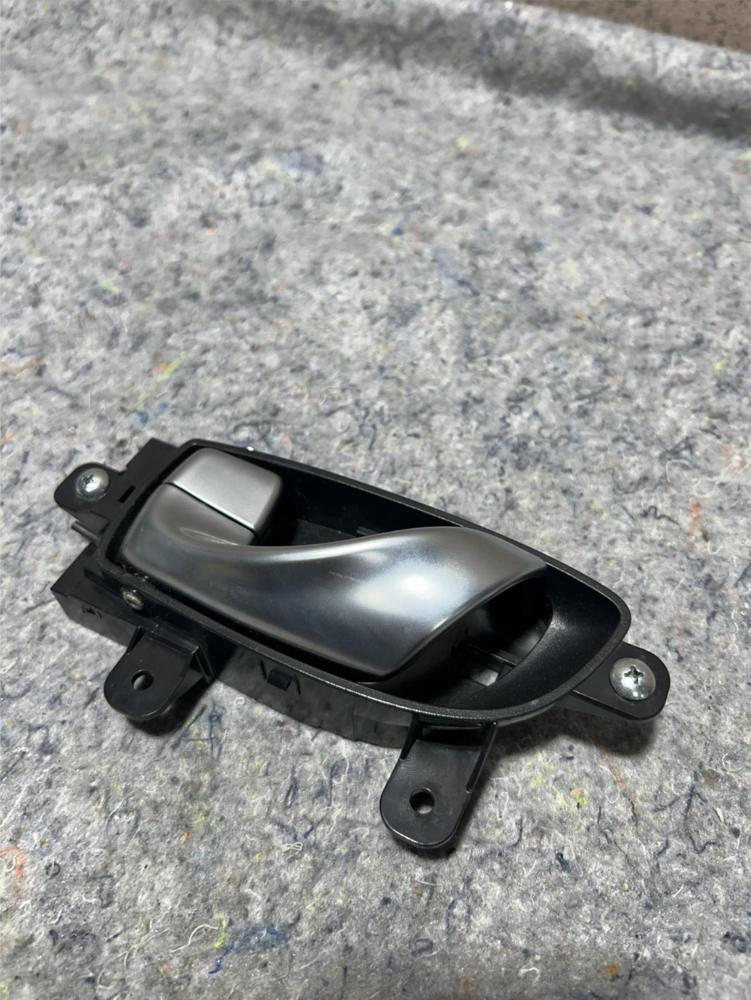 2014-2022 Infiniti Q50 Front Left Driver Side Interior Door Handle OEM – photo 1