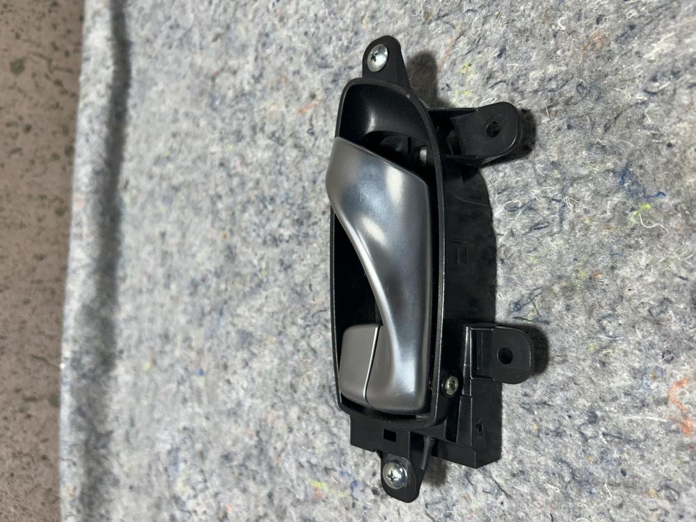 2014-2022 Infiniti Q50 Front Left Driver Side Interior Door Handle OEM – photo 3