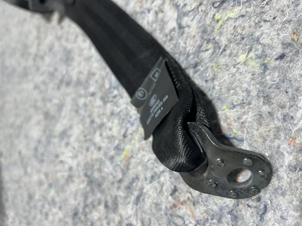 2006-2013 Bentley Continental Flying Spur Rear Center Middle Seat Belt Black OEM – photo 2