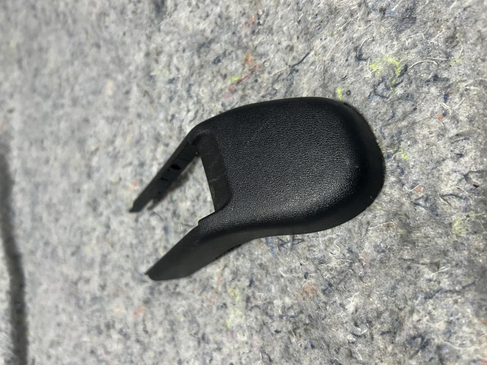 2014-2023 Infiniti Q50 Q60 Front LH Driver Seat Track Corner Cap Trim Cover OEM – photo 3