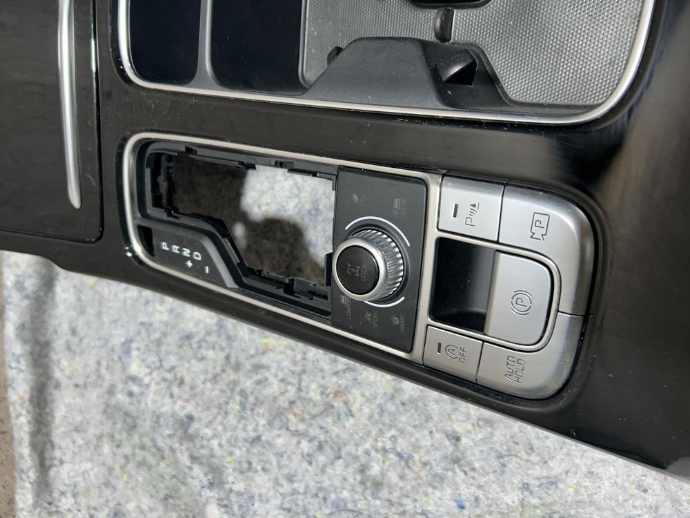 2024 Kia Telluride Center Console Unit – photo 4