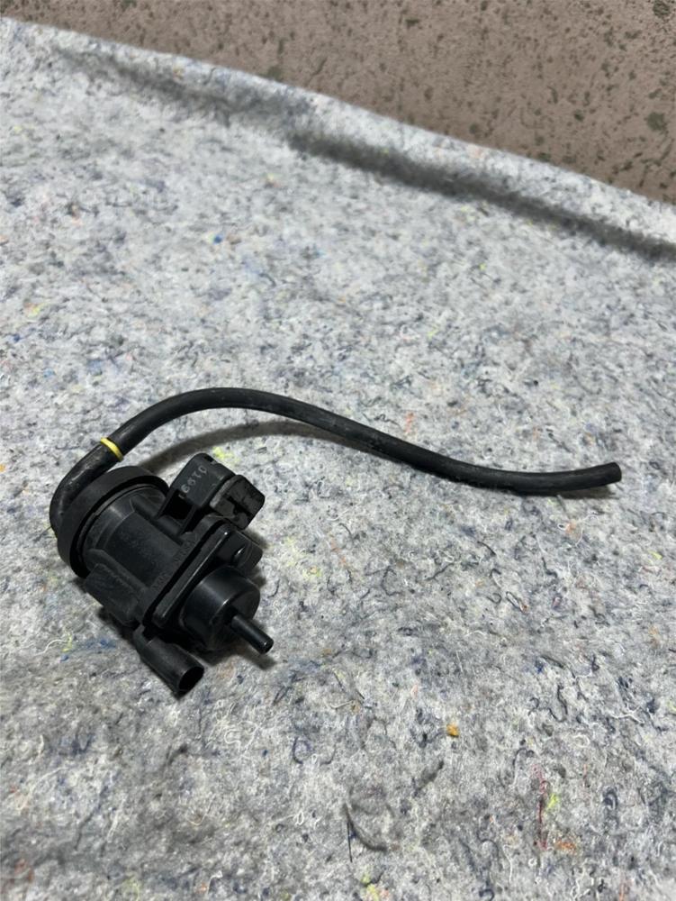 Mercedes Benz W210 4715396 Vacuum Valve OEM – photo 1