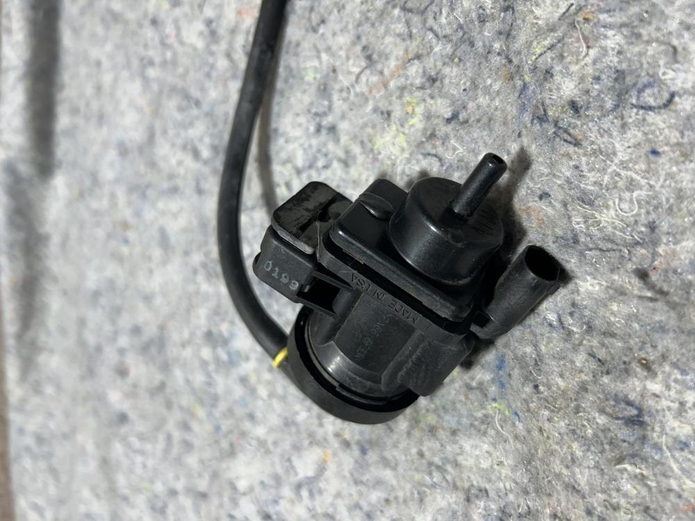 Mercedes Benz W210 4715396 Vacuum Valve OEM – photo 3