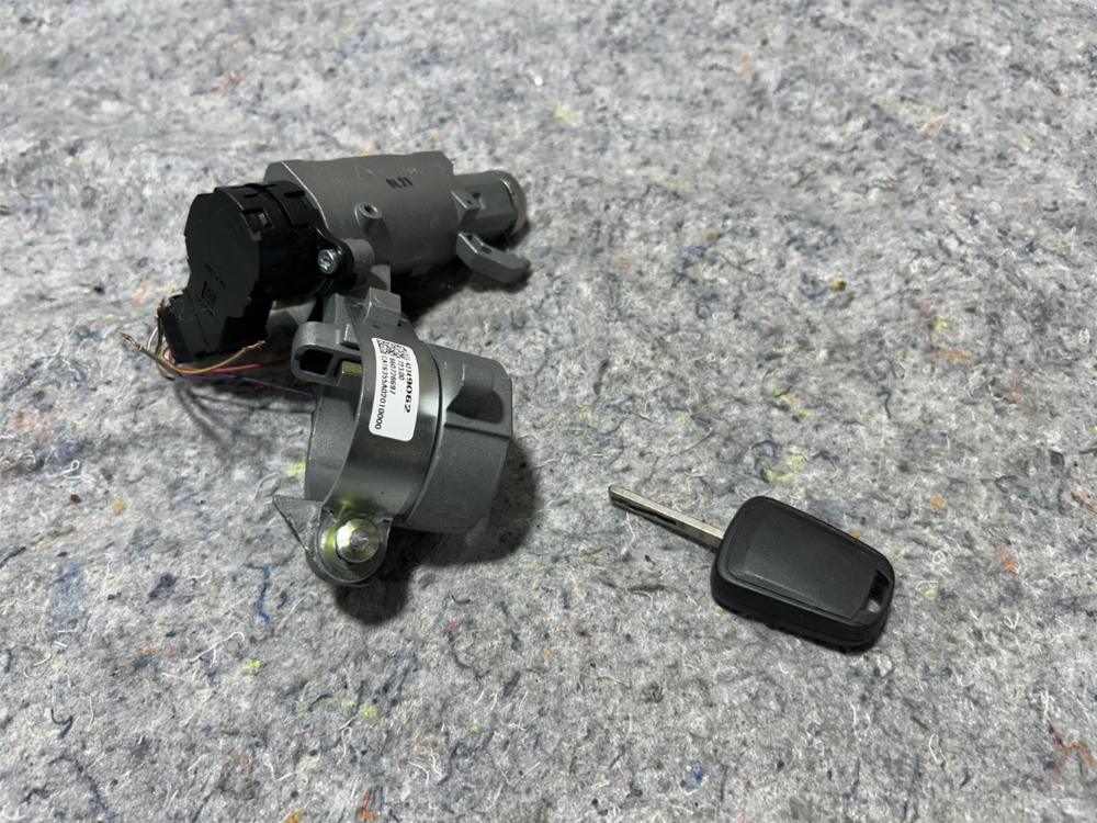 2022 Chevy Spark Ignition Switch 42349062 OEM – photo 1