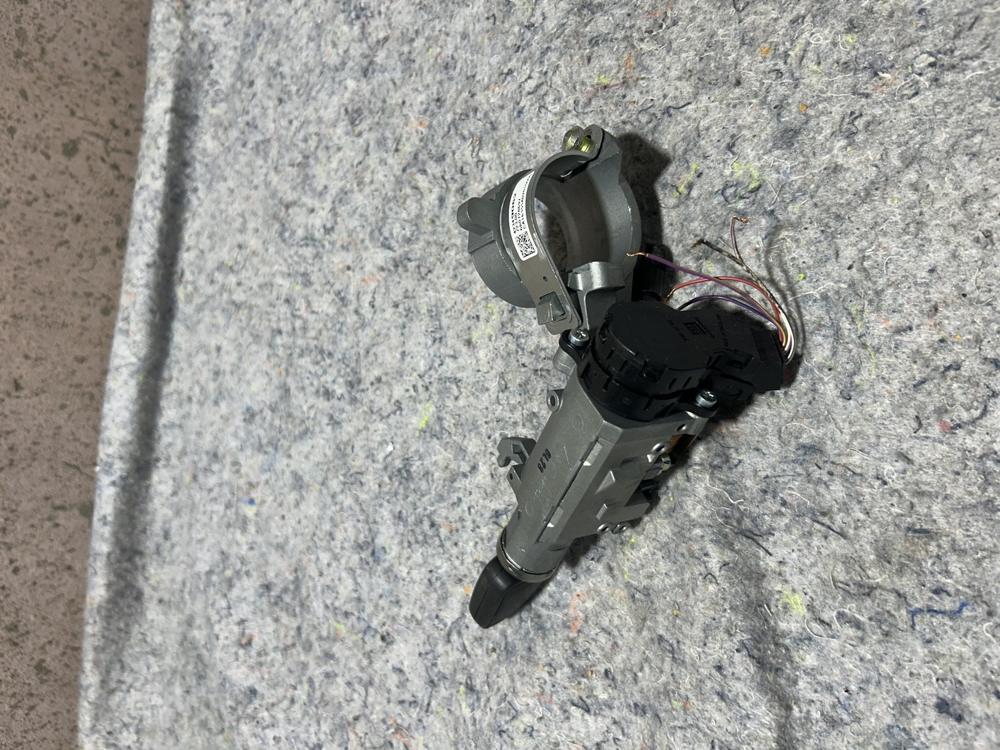 2022 Chevy Spark Ignition Switch 42349062 OEM – photo 2