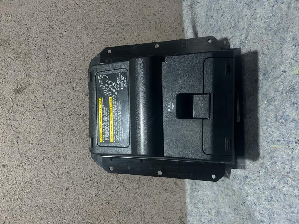 2001-2005 Lexus IS300 Sedan Rear Seat Back Access to Trunk Door 72860-53020 – photo 4