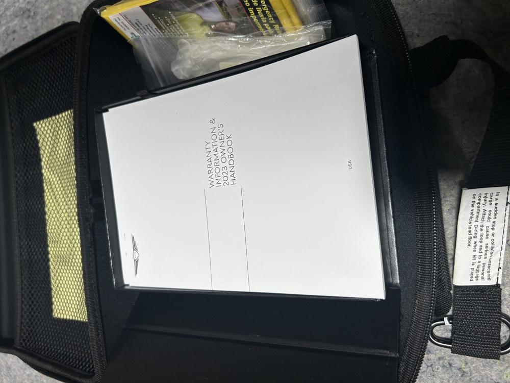 Genuine Genesis Premium Roadside Assistance Kit ARF72-AU001-24 – photo 2