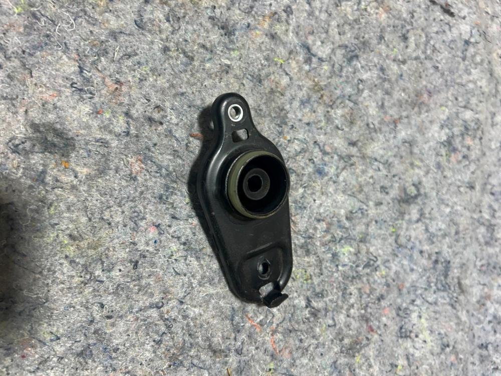 2016 Ford Mustang Shelby GT350 Front Bracket FR3V-5A242-A – photo 4