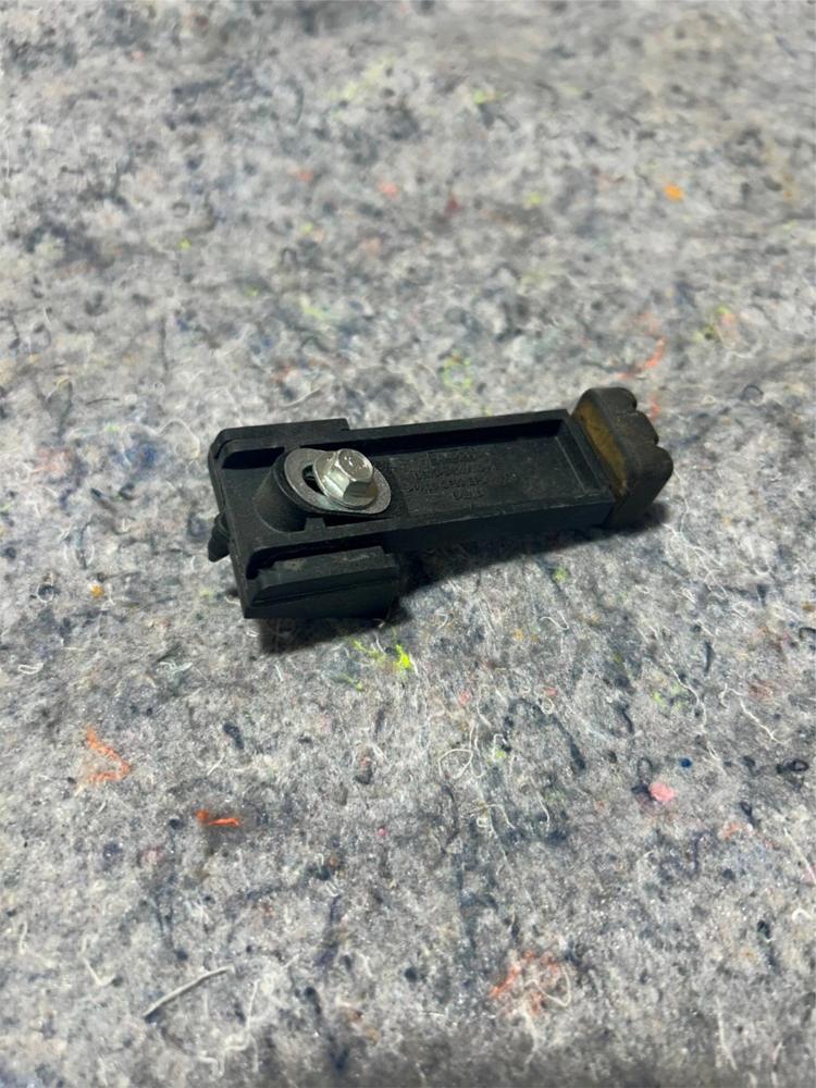 2013 Ford Fusion Rear Hatch Stopper DS73-U402A10-AE – photo 1