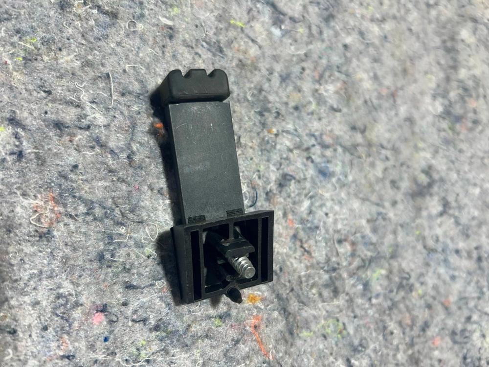 2013 Ford Fusion Rear Hatch Stopper DS73-U402A10-AE – photo 2