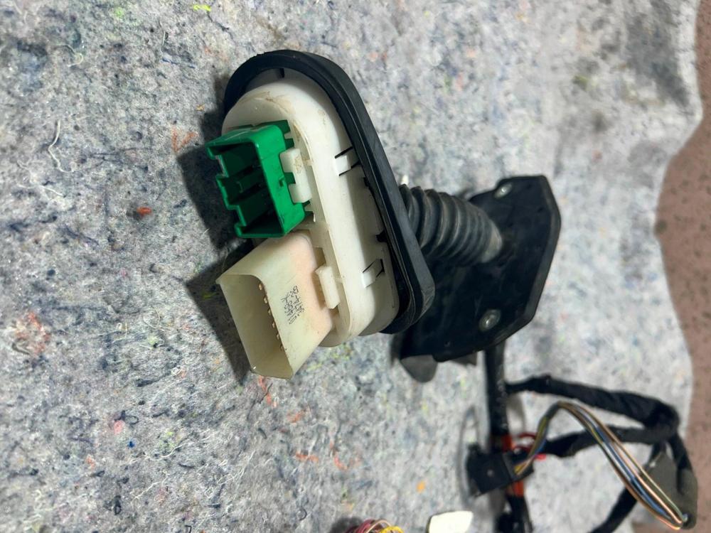 2009 Jeep Patriot Front Left Driver Ide Door Wire Harness 7135-8836-30 OEM – photo 3