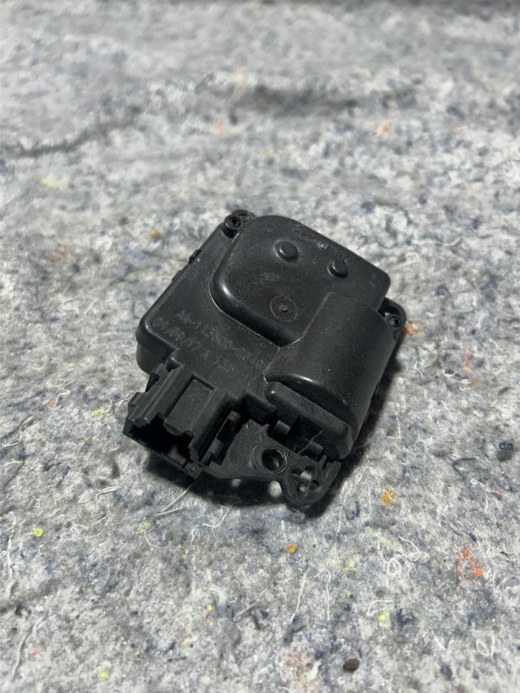 HVAC Heater Blend Door Actuator Asy AA-113800-2640 – photo 1