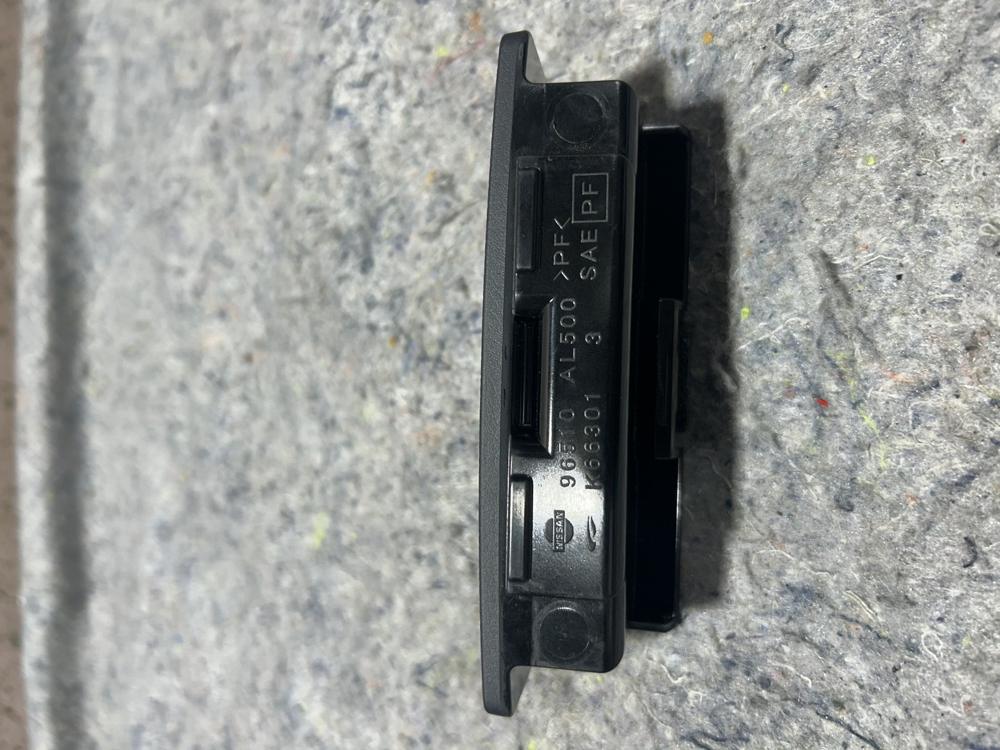 03 04 Infiniti G35 Rear Center Console Ashtray Storage Compartment 96510-AL500 – photo 3