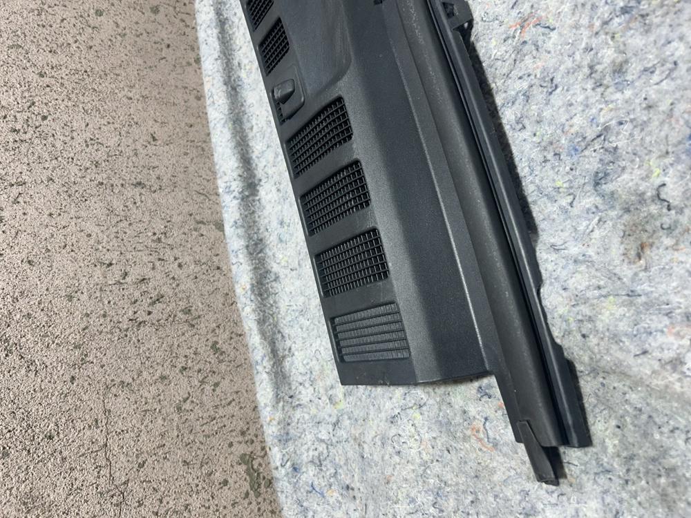 2018-2020 Ford F350 Sd Left Windshield Vent Cowl Panel OEM HC3B-2502223-AFW – photo 4