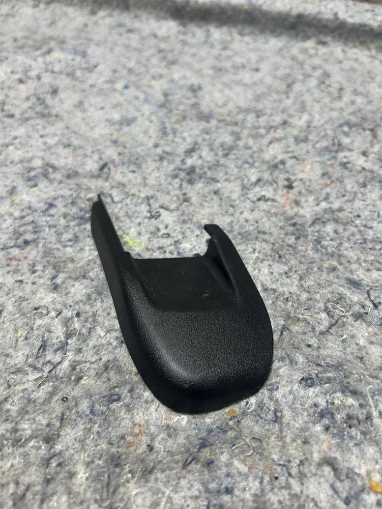2014-2020 Infiniti Q50 Front Right Passenger Seat Track End Cap Cover Trim OEM – photo 1