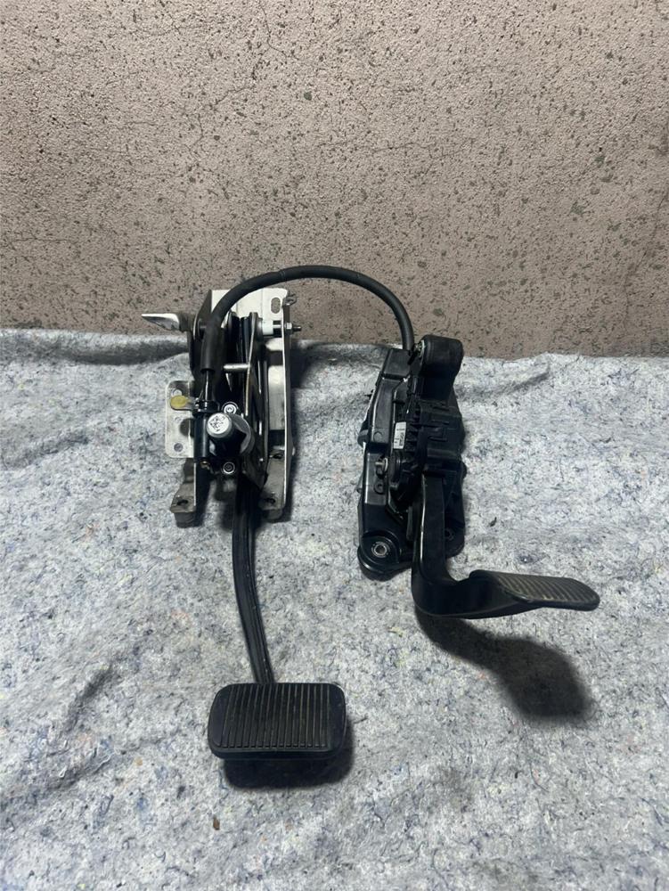 2015-2020 Ford F150 OEM Adjustable Gas & Brake Pedal Set W/memory FL34-9F836-BD – photo 1