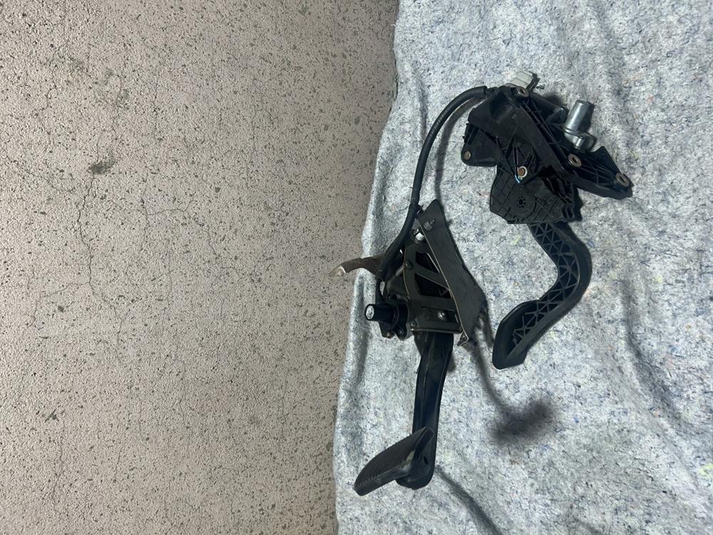 2015-2020 Ford F150 OEM Adjustable Gas & Brake Pedal Set W/memory FL34-9F836-BD – photo 3