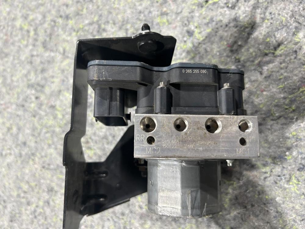 14-17 Maserati Ghibli ABS Unit Antilock Brake Pump Module Unit 670032973 OEM – photo 1