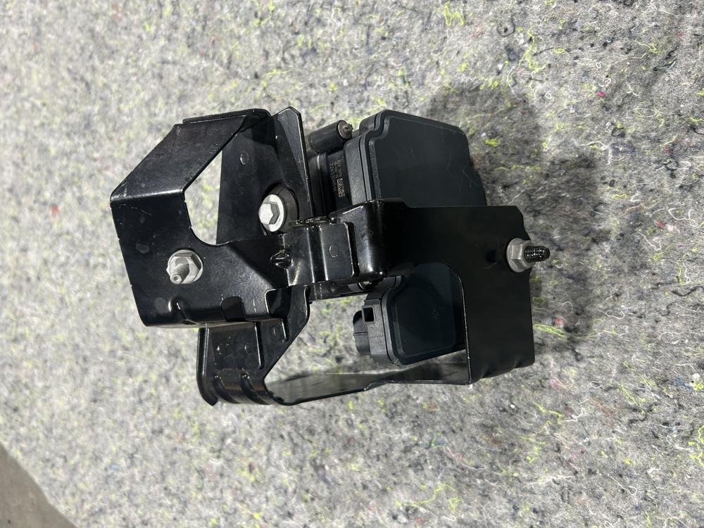 14-17 Maserati Ghibli ABS Unit Antilock Brake Pump Module Unit 670032973 OEM – photo 2