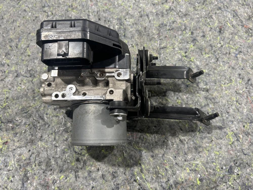 2014-2015 Infiniti Q50 ABS Anti Lock Brake Pump Module 133800-5810 OEM – photo 4