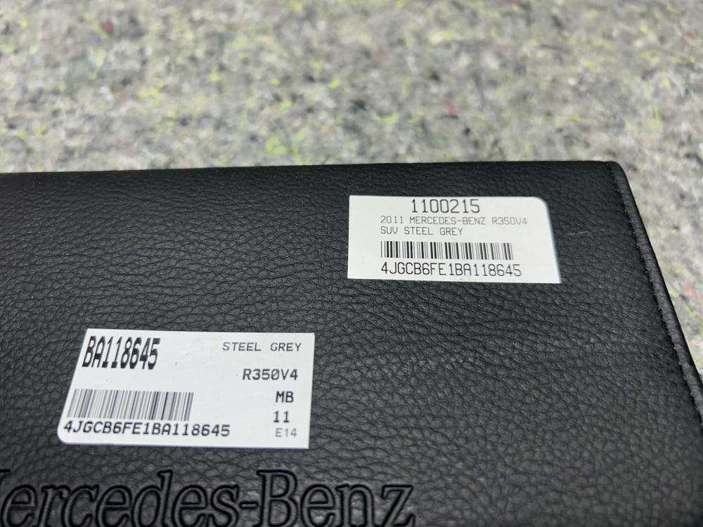 2011 Mercedes E Class Owners Manual R350V4 SUV Grey BA118645 4JGCB6FE1BA118645 – photo 4