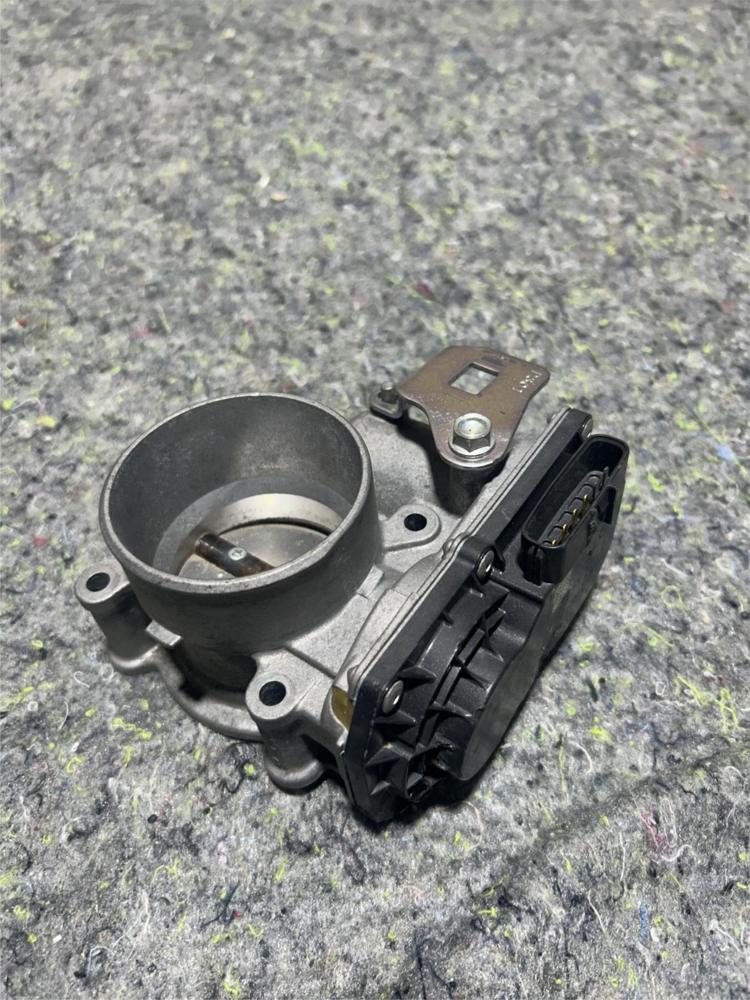 Genuine Throttle Body Assembly Mazda CX-5 2013-2016 2.0L PE01-13-640A OEM – photo 1