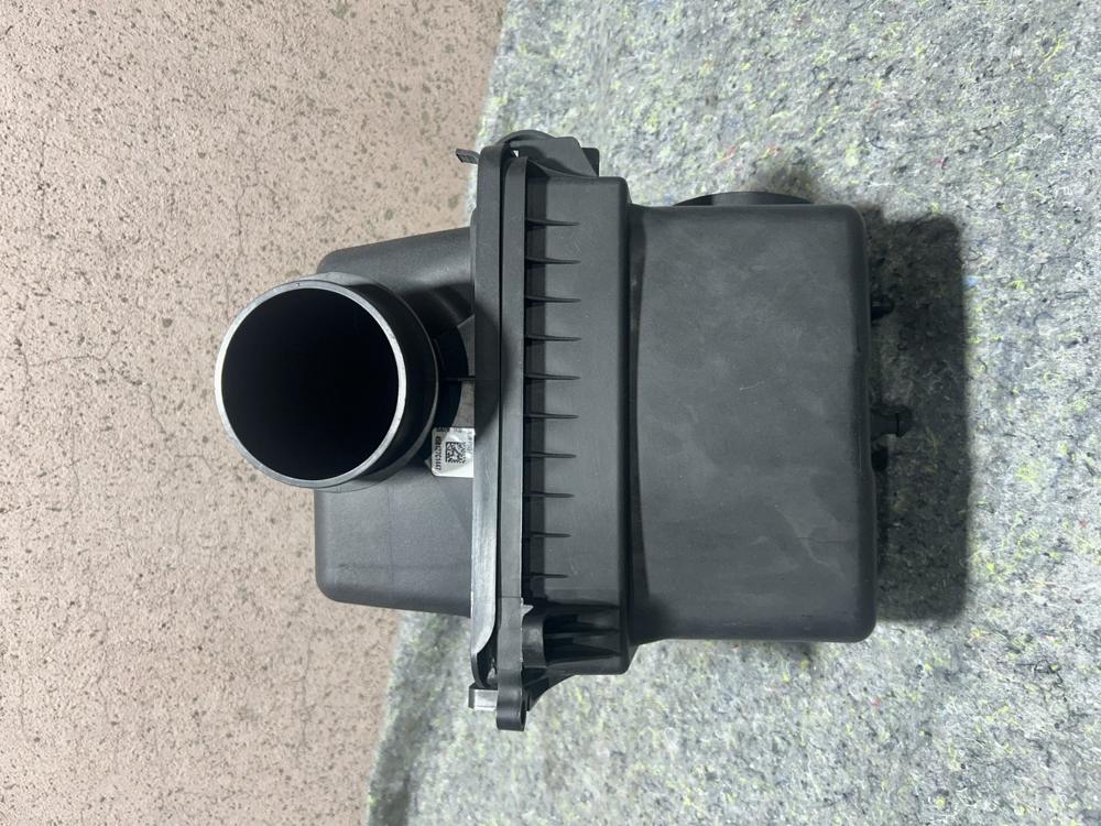2018 Ford F150 Air Cleaner Box Air Intake Housing JL349600AA – photo 2