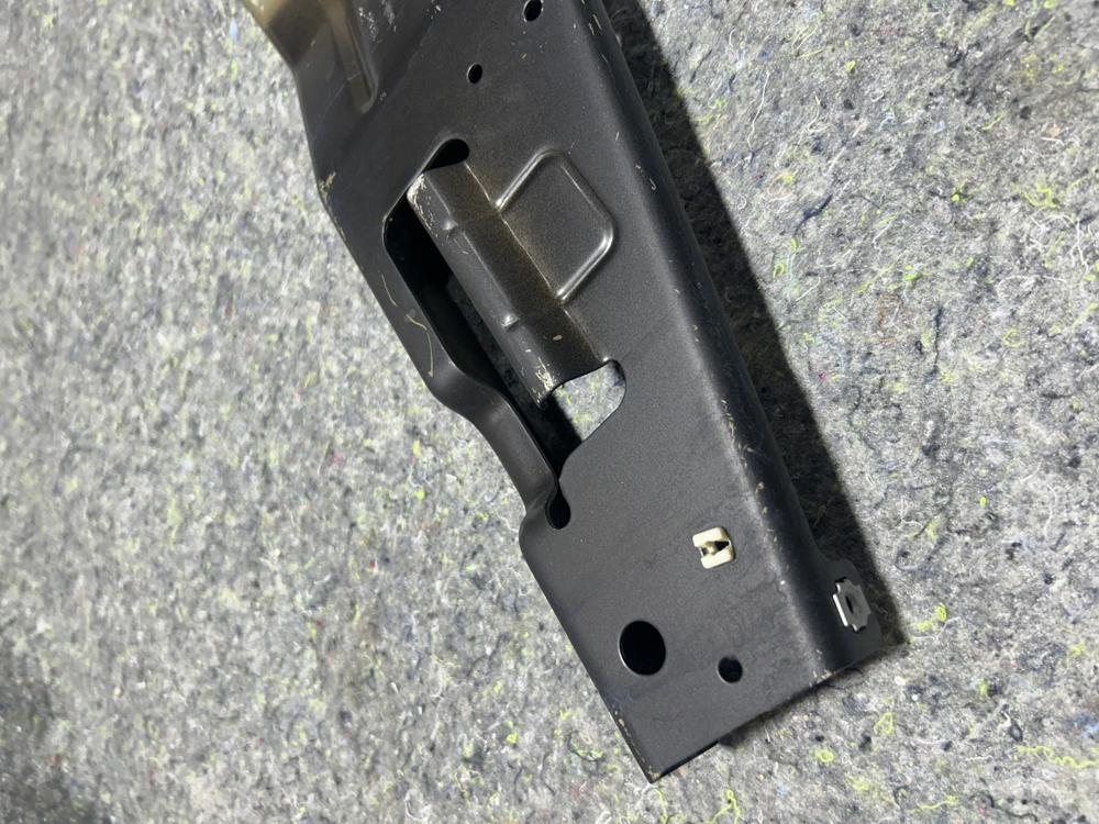 2018-2020 Ford F350 Sd Front Right Bracket Support Cab Fuse Block HC3B-16B269-A – photo 3