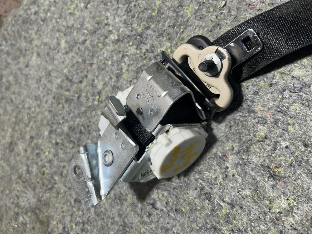 2018-2021 Lincoln Navigator Center Rear 3RD Row Seat Belt Retractor 3428849CA – photo 4