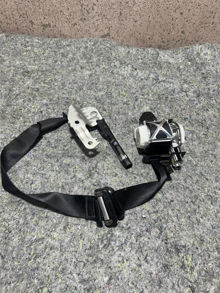 2017-2022 Ford F250SD F350SD Crew Cab Front Right Side Seat Belt OEM – photo 1