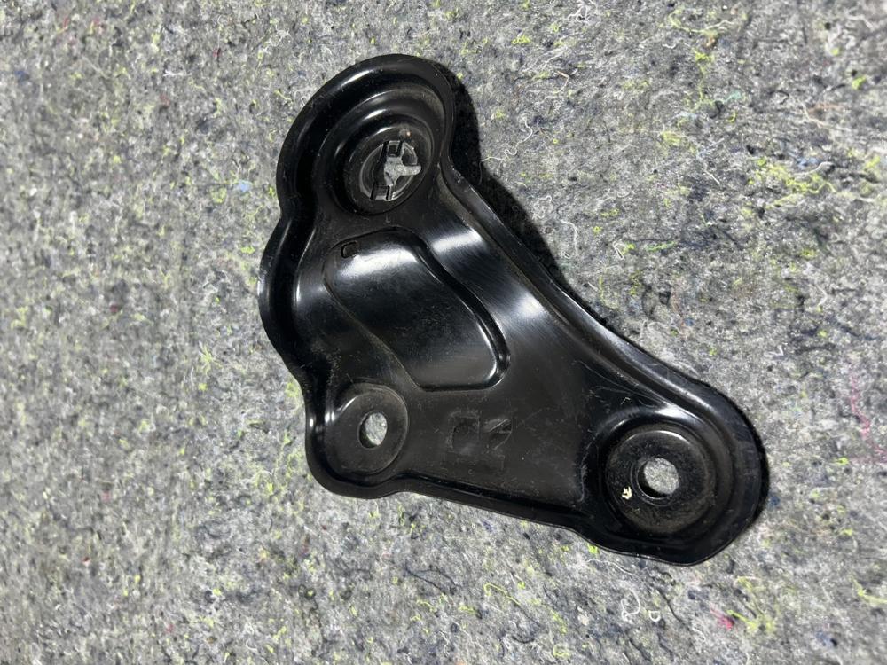 Hyundai Palisade Front Subframe Left & Right Side Stay Bracket OEM – photo 2